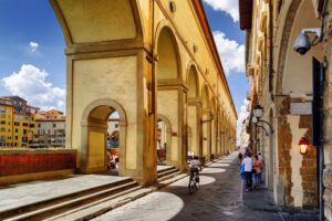 tour del corridoio vasariano Firenze rmtours in italy